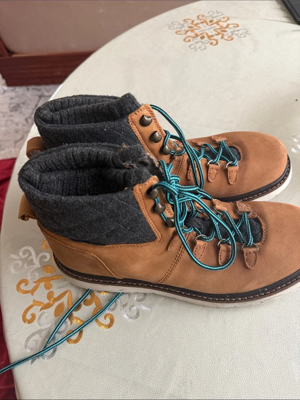 Aldo Tan Brown Hiking-Style Boots with Teal Laces